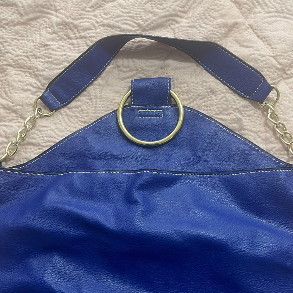 Like New Avon Purse - Picture 3 of 6